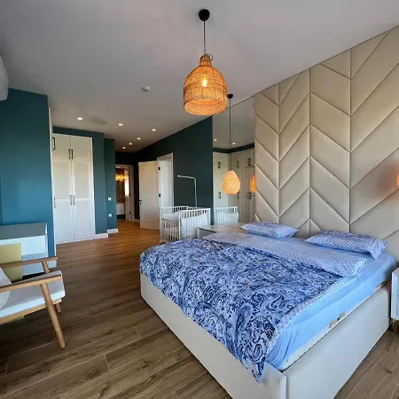 4 Bedroom With Private Pool And Separate Staff In Yalıkavak