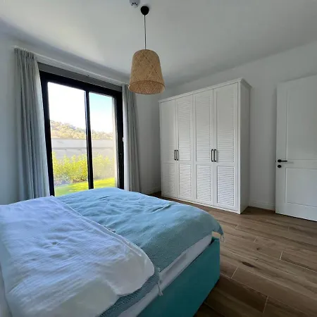 4 Bedroom With Private Pool And Separate Staff In Vila Yalıkavak