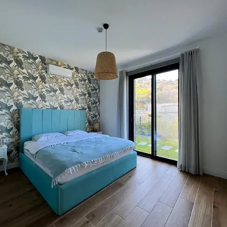 4 Bedroom With Private Pool And Separate Staff In Vila *