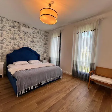 4 Bedroom With Private Pool And Separate Staff In Vila Yalıkavak